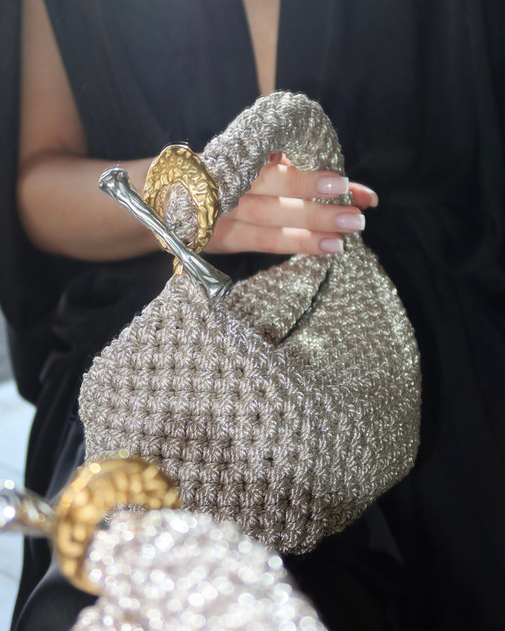 Gigi Clasp Bag - Metallic Platinum