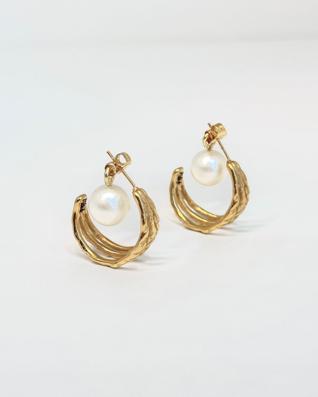 <tc>Обеци Triple Pearl</tc>