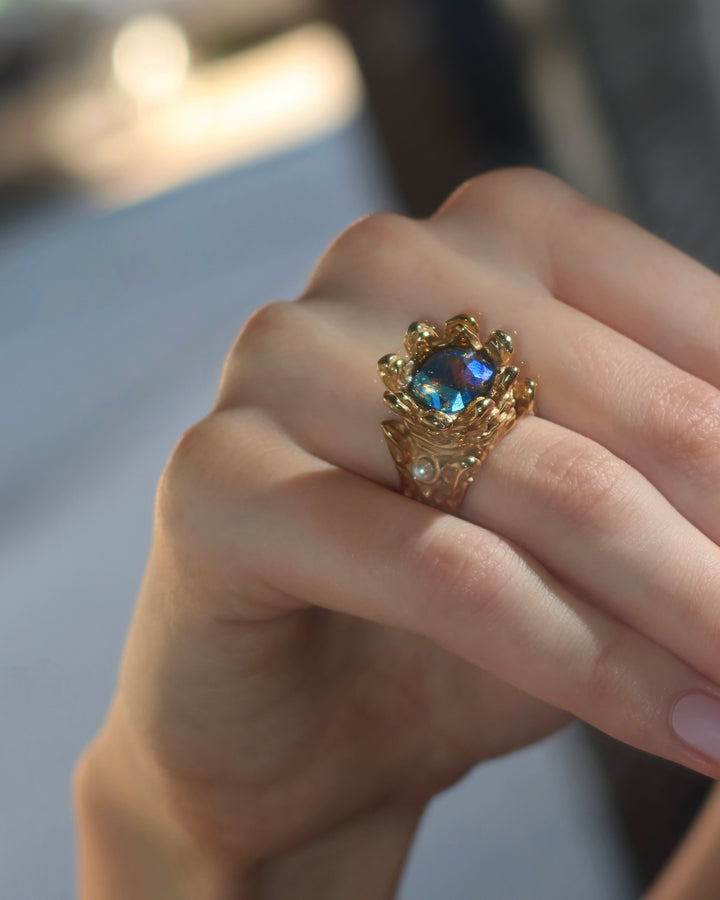 Crystal Royal Ring - Gold Steel