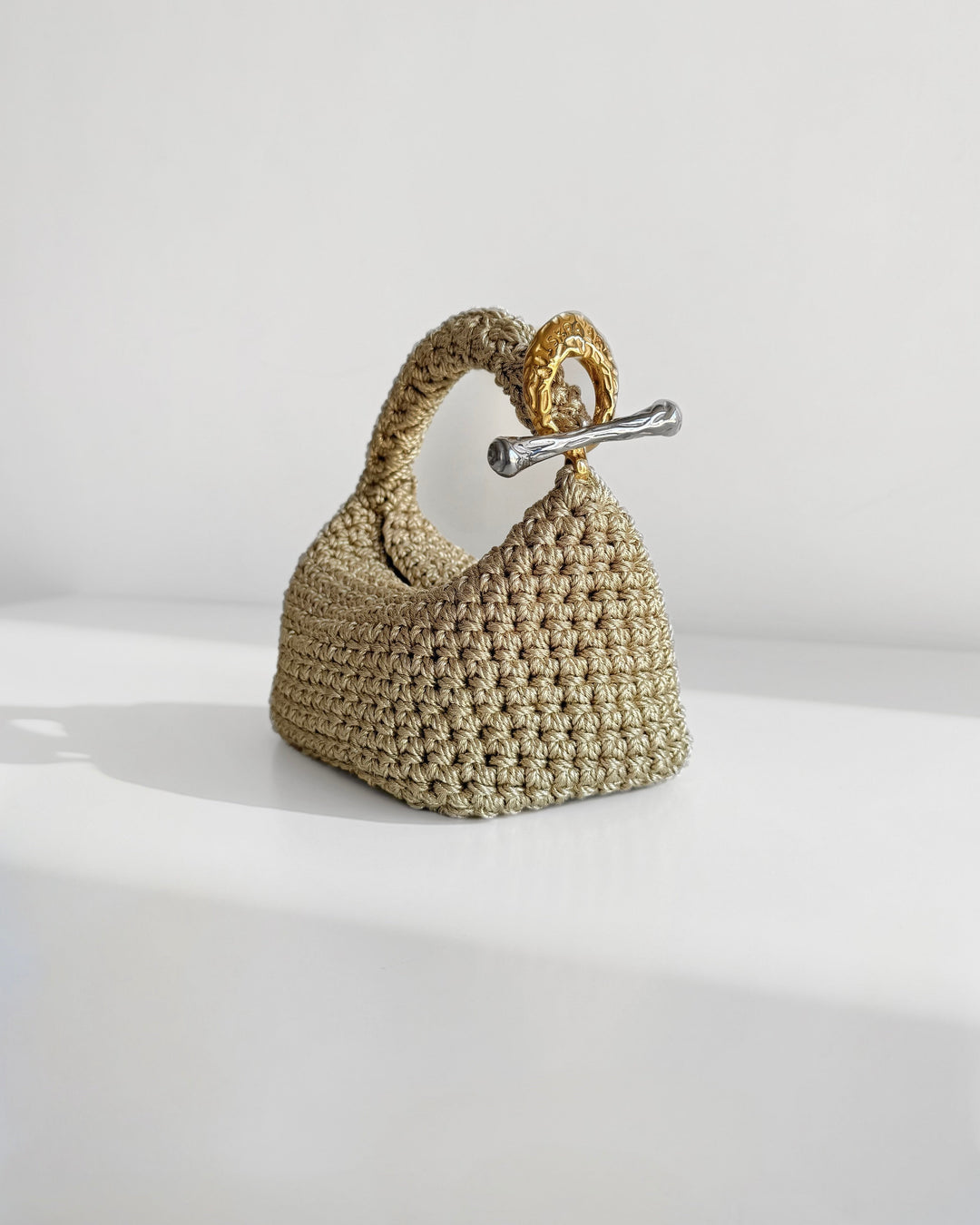 Gigi Clasp Bag - Metallic Gold