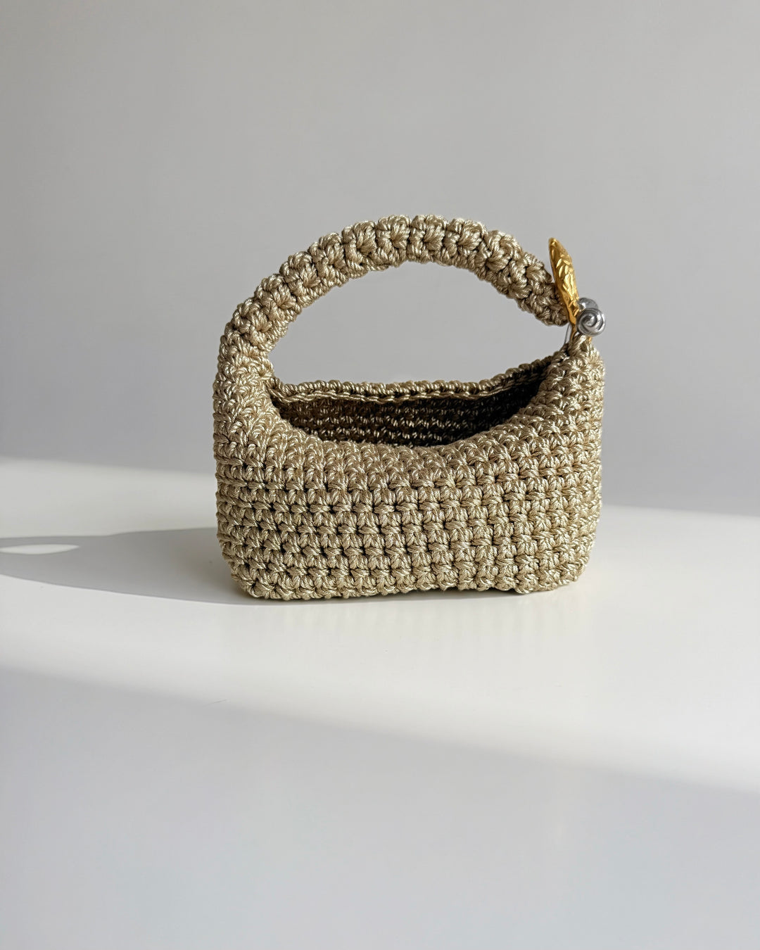 Gigi Clasp Bag - Metallic Gold