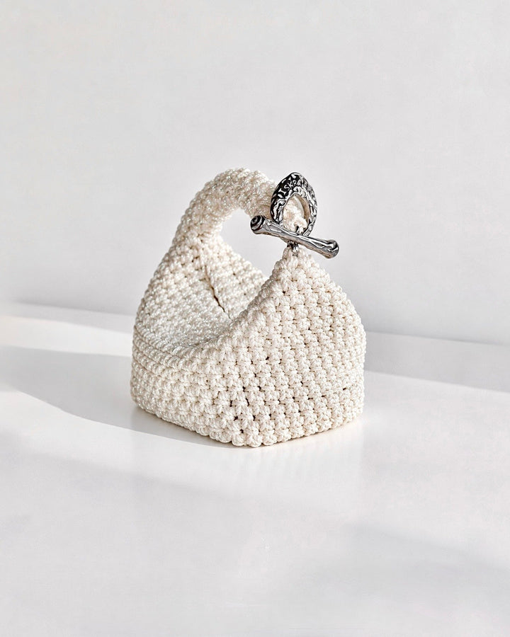Gigi Clasp Bag - Metallic White Moonlight