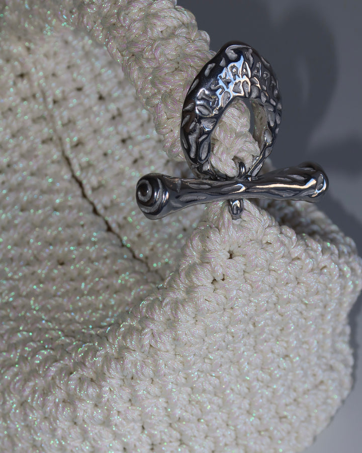 Gigi Clasp Bag - Metallic White Moonlight