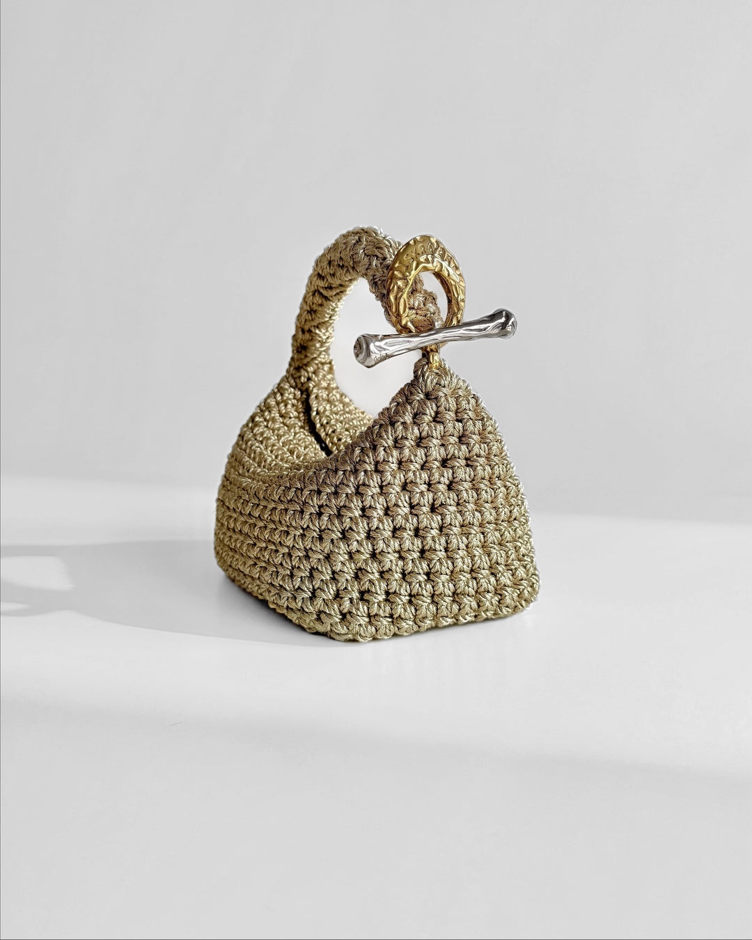 Gigi Clasp Bag - Metallic Gold