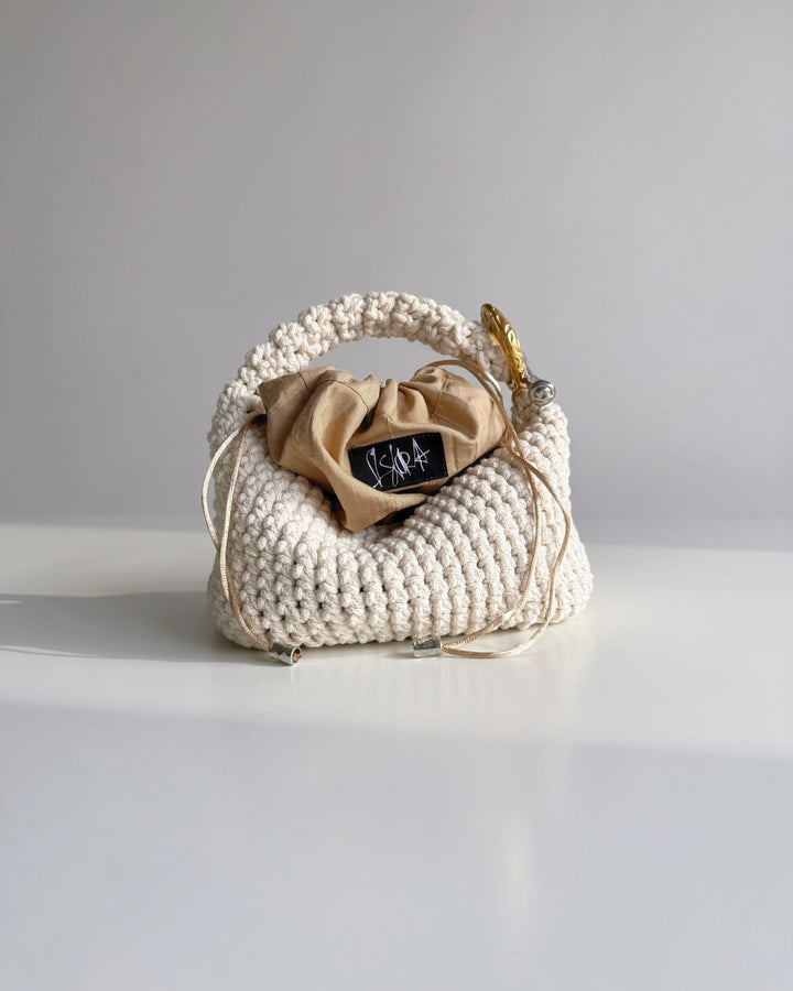 Gigi Clasp Bag - White