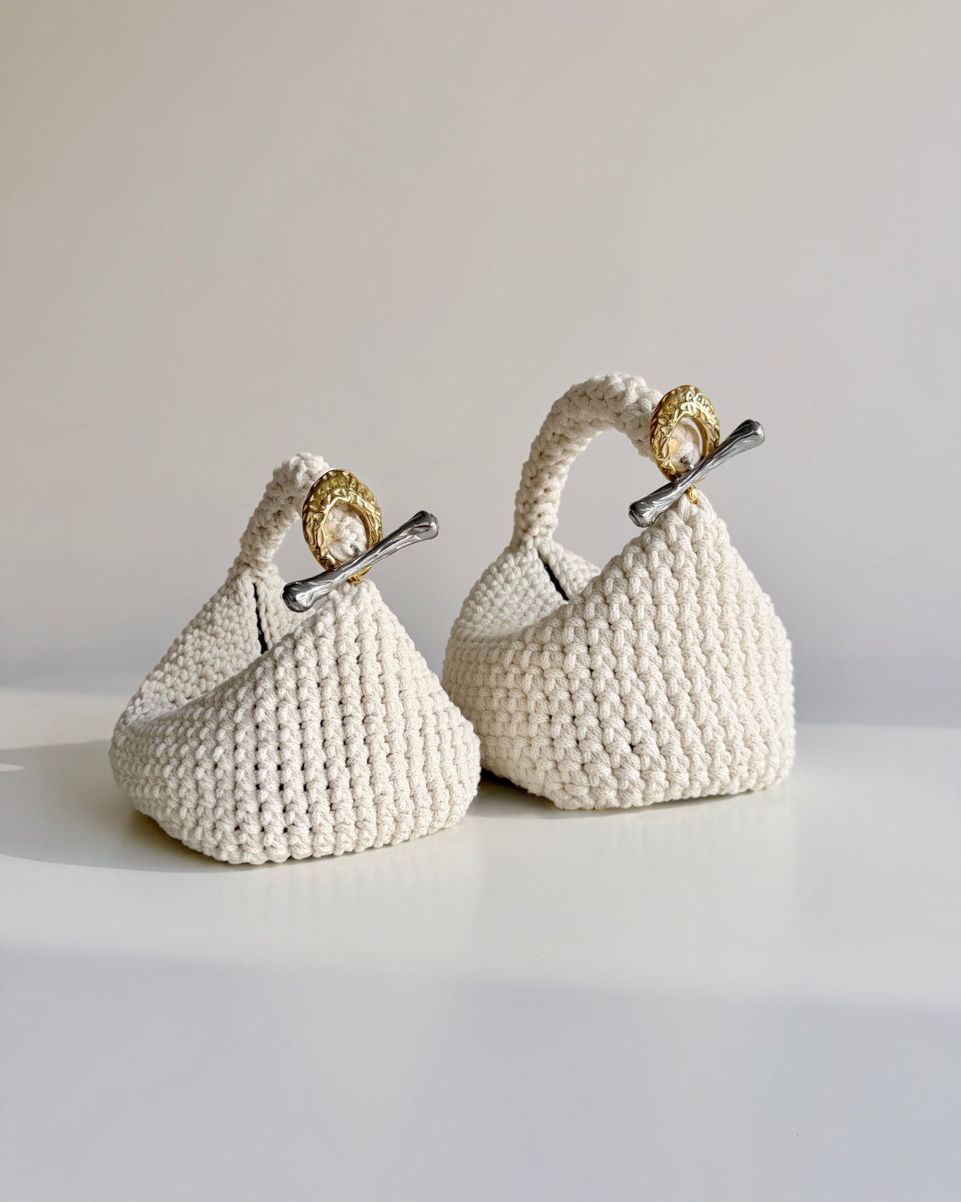 Gigi Clasp Bag - White