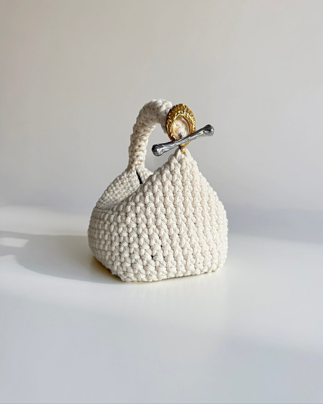 Gigi Clasp Bag - White
