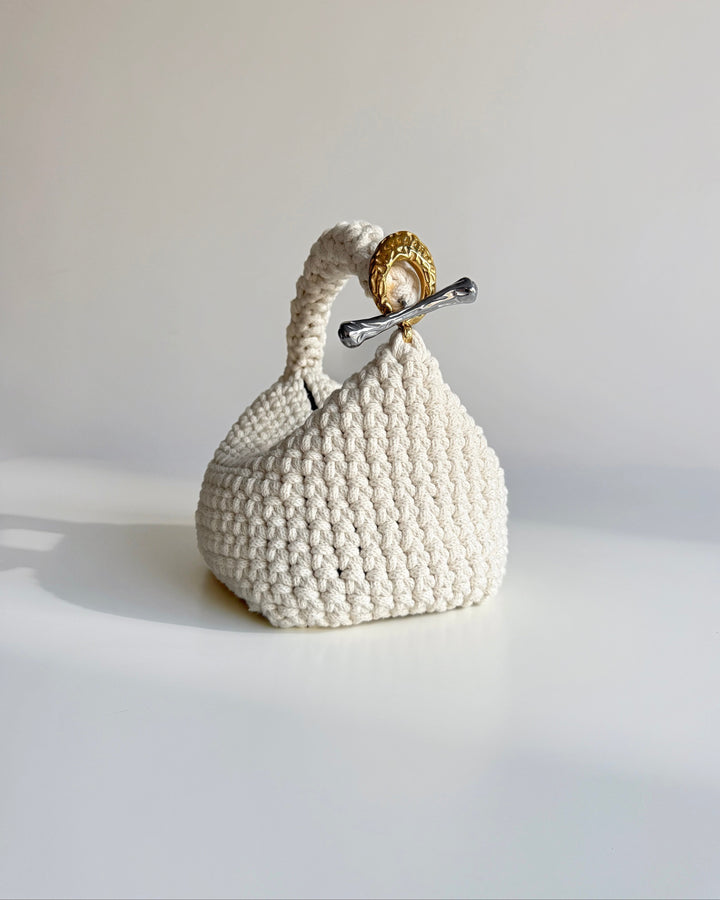 Gigi Clasp Bag - White