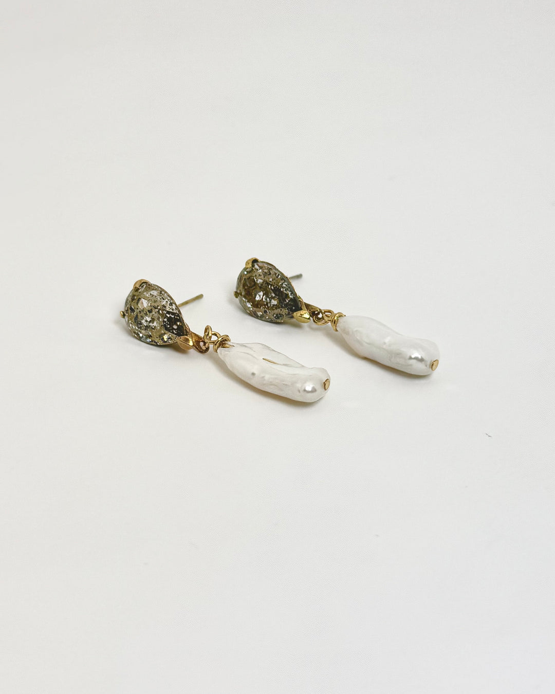 River Pearl Earrings
