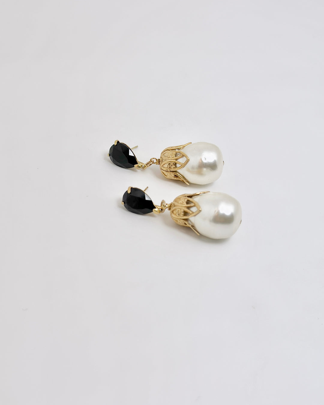 Gothic Grande Pearl Earrings