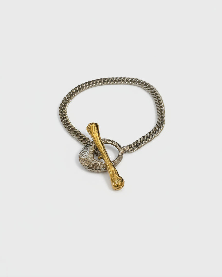 The Clasp - Oversized Choker