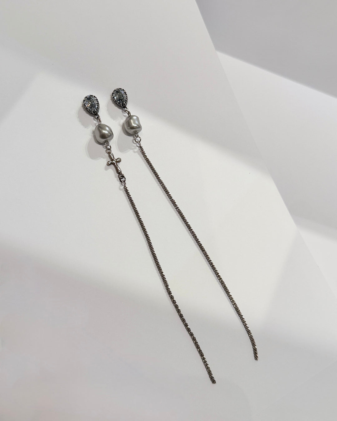 Realic Treads Earrings