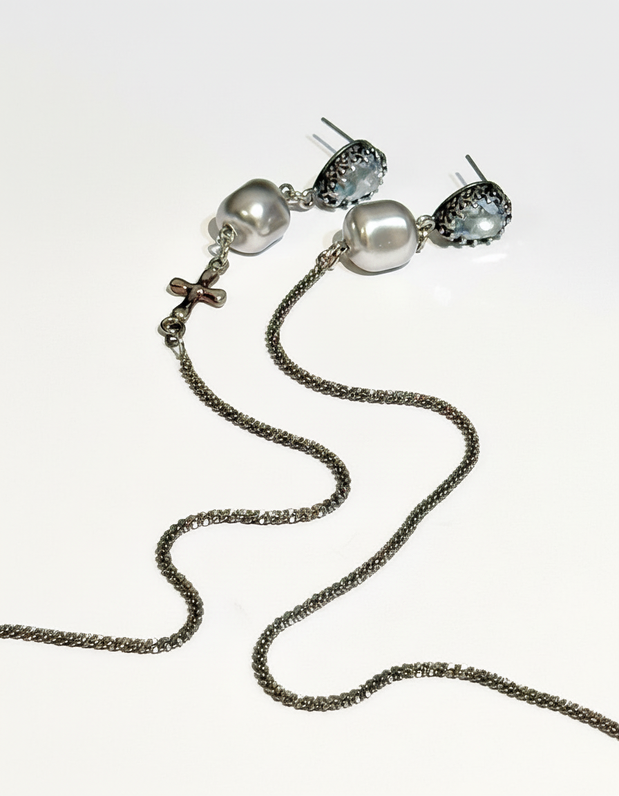 Realic Treads Earrings