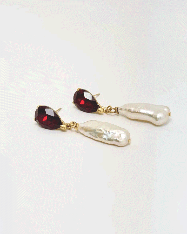 River Pearl Earrings