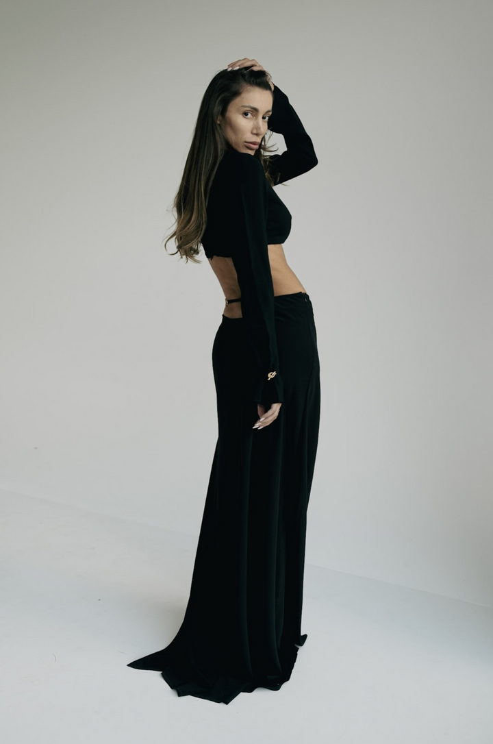 The Clasp Skirt in Black
