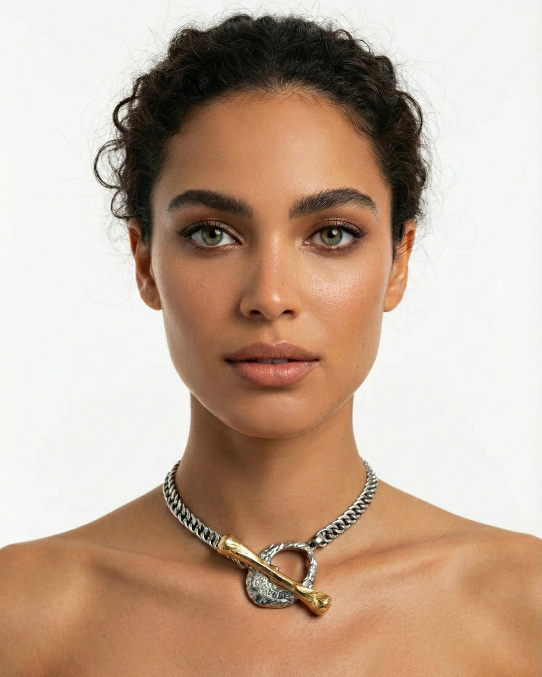 The Clasp - Oversized Choker