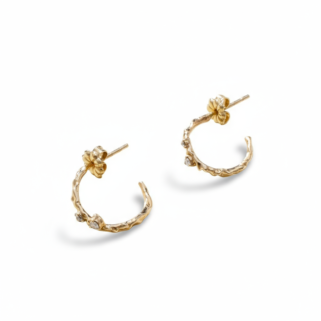 Wavy 14K Gold Diamonds Earrings