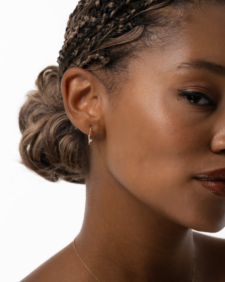 Wavy 14K Gold Diamonds Earrings