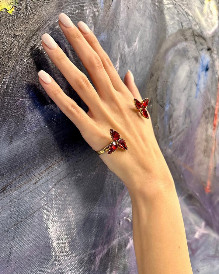 Embrace Palm Bracelet