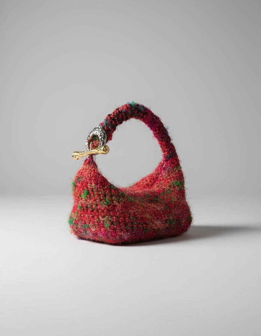 Small Gigi Clasp Bag - Silky