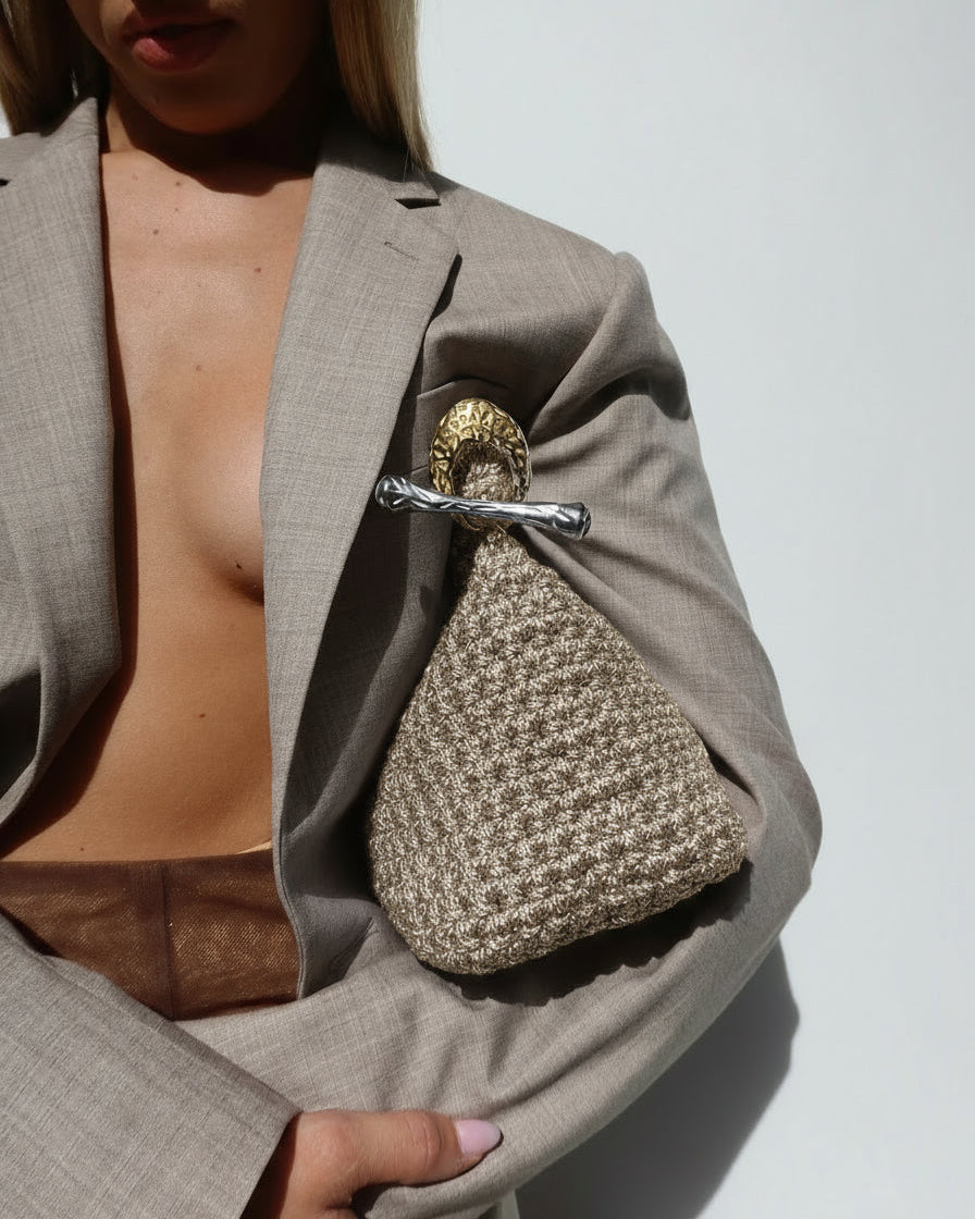 Medium Gigi Clasp Bag - Metallic Platinum