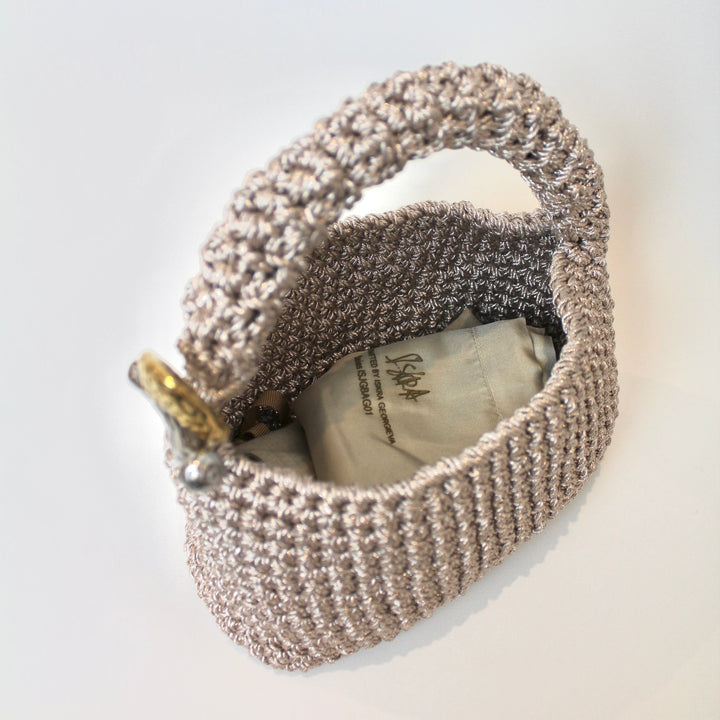 Medium Gigi Clasp Bag - Metallic Platinum