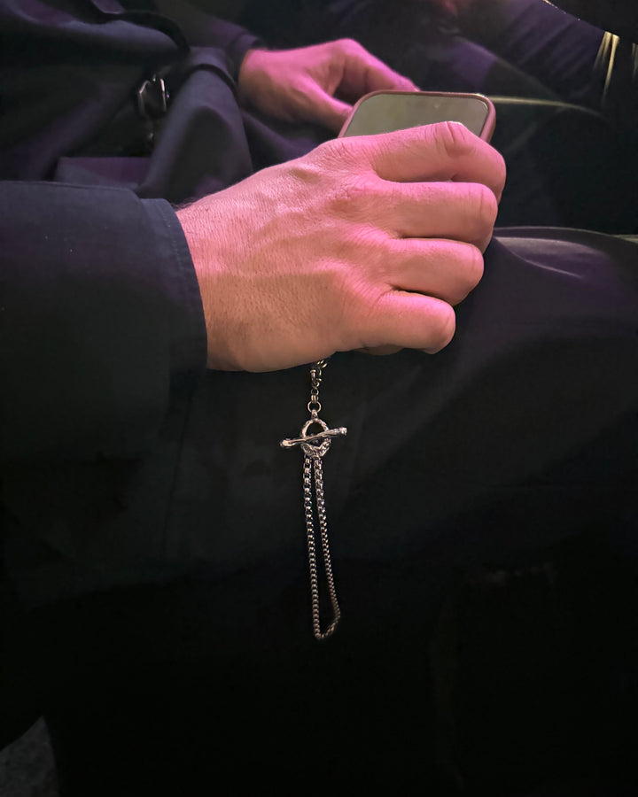 The Clasp - Phone Holder